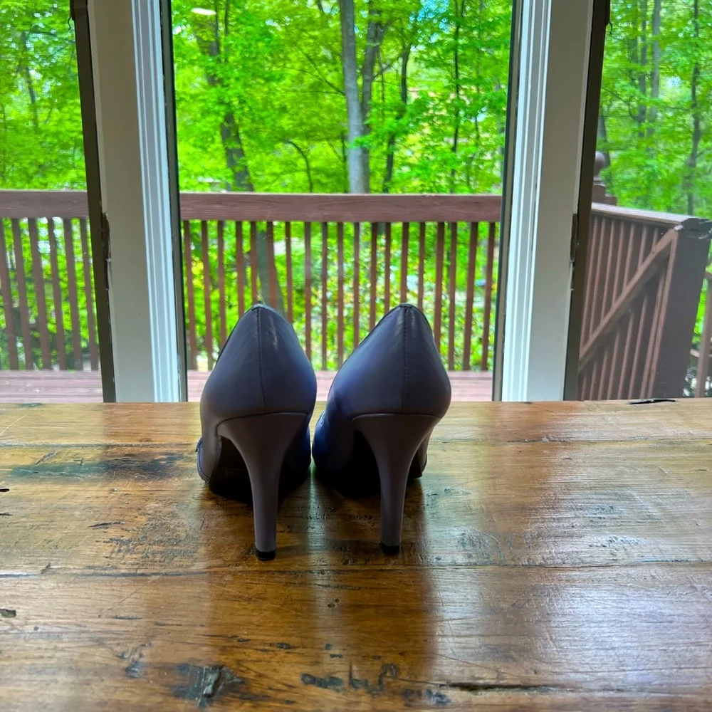 J.Renee’ Great Condition Lilac Dress Heels